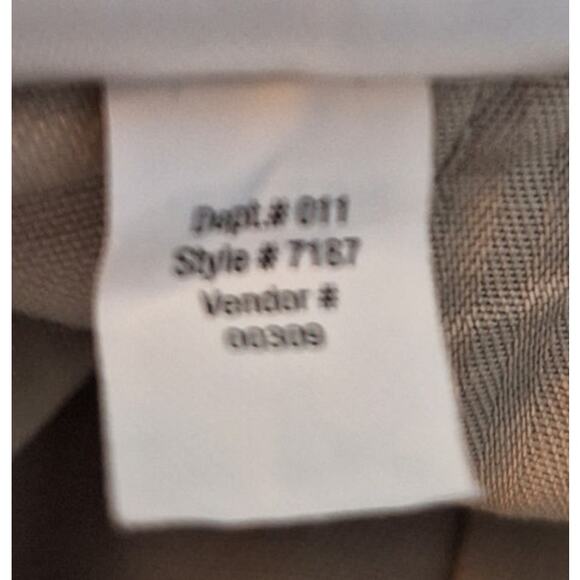 Eddie Bauer Women 18 Khaki Beige Flat Front Cotton Wrinkle Resistant Shorts - Picture 6 of 6